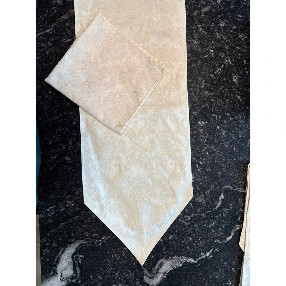 Vintage W-C Designs Cream Damask Table Linen Set - 2 Runners & 10 Napkins Y2K
